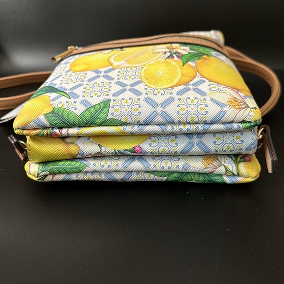 Giani Bernini Lemon Print Purse with a Matching Wallet - Picture 6 of 14